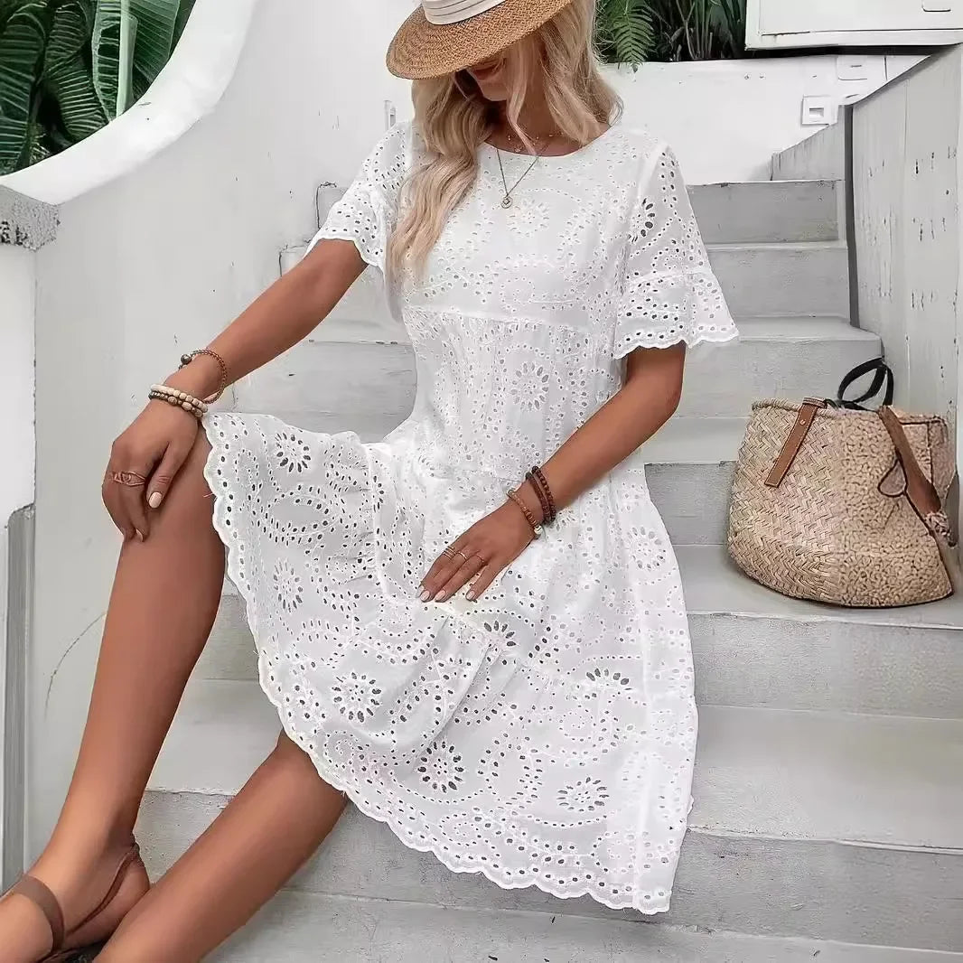 Jacky | Luxurious Lace Shift Dress