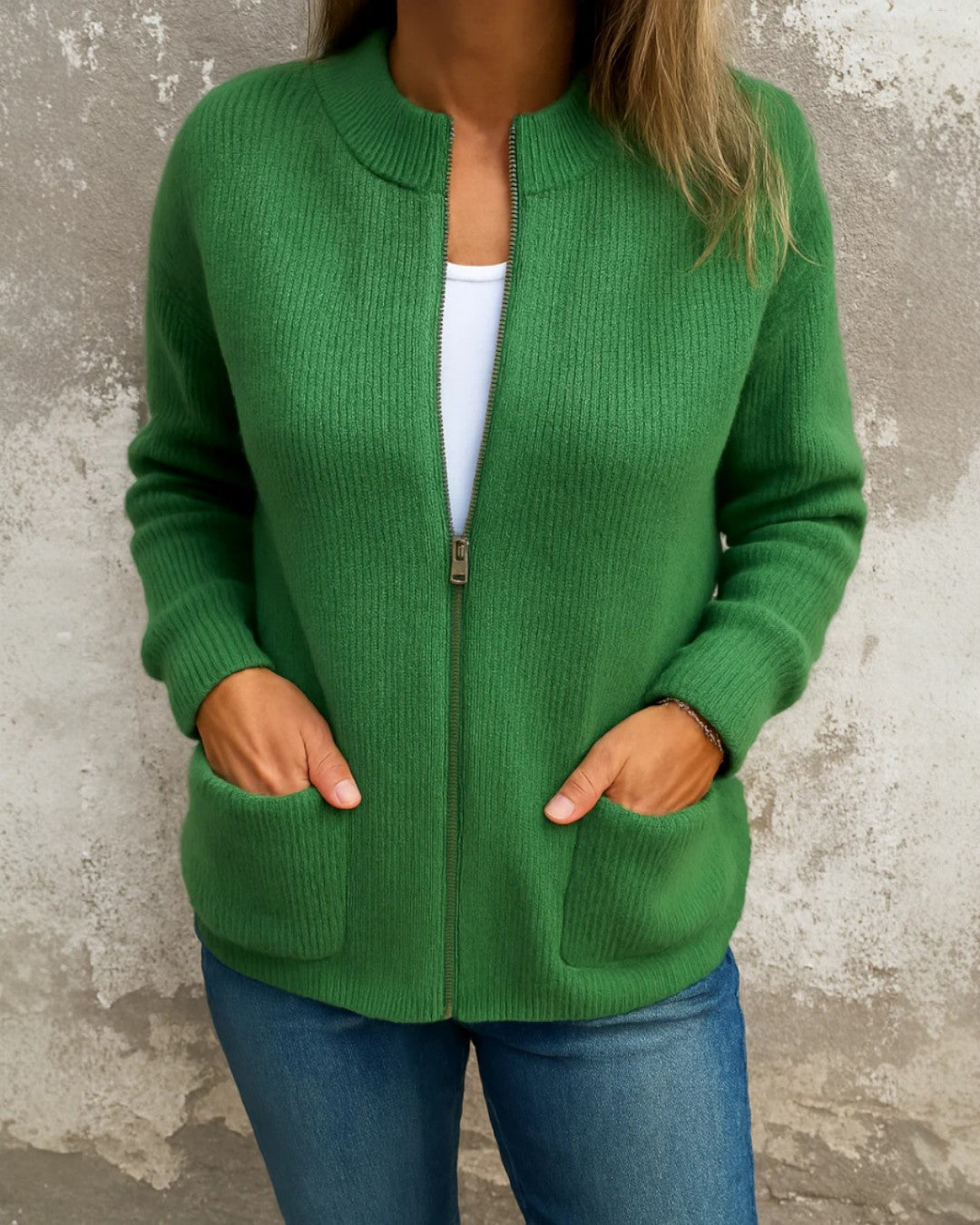 Sophie – Knitted cardigan with zipper